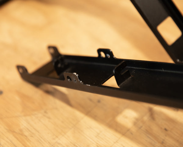 *Ex-Display* Wolf Pack Rack Bracket - By Front Runner