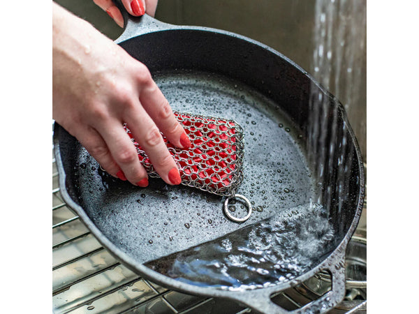 Lodge Chain Mail Scrubbing Pad (Red) - By Lodge Cast Iron